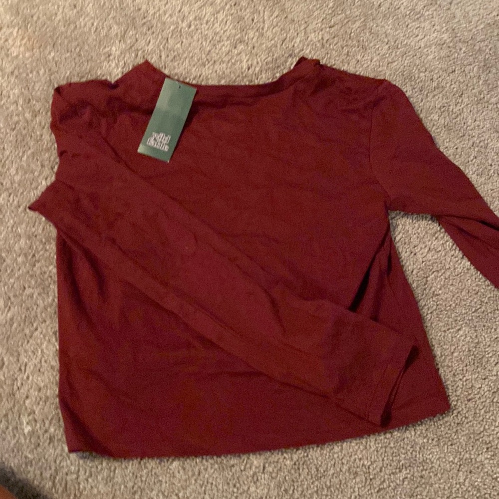 Long sleeve tee maroon
